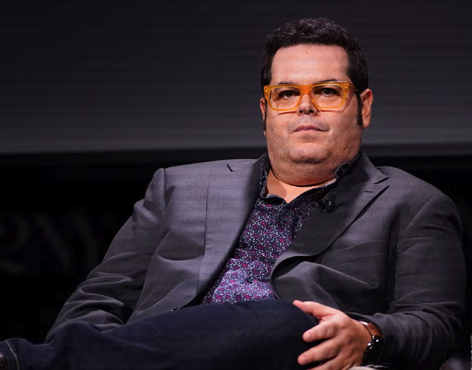 Josh Gad
