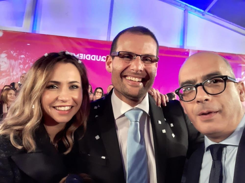 Labour’s most famous ‘import’: former Net TV anchorman Karl Stagno Navarra shifted allegiance after a near-decade away from the PN to become Labour’s TV darling. He is seen here at Robert Abela’s campaign rally in 2020