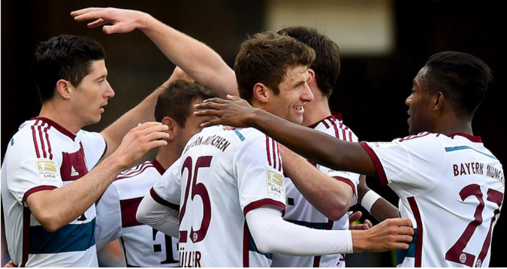 Lewandowski, Robben score twice as Bayern crush Paderborn