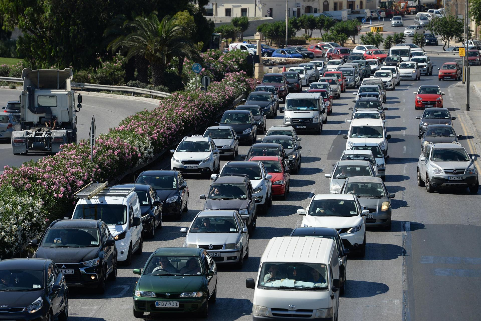 The ADPD says that driving should be considered a privilege, not a right, and that those who abuse it should face an immediate suspension of their licences