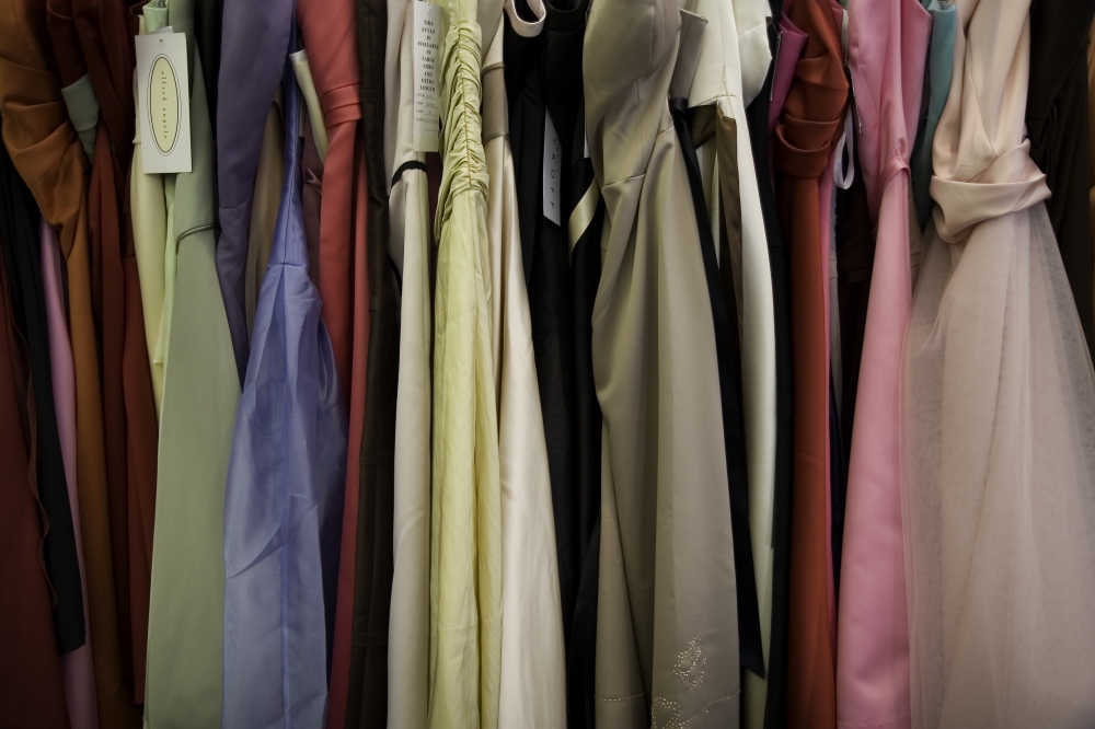 Types of prom dresses you can choose to look trendy