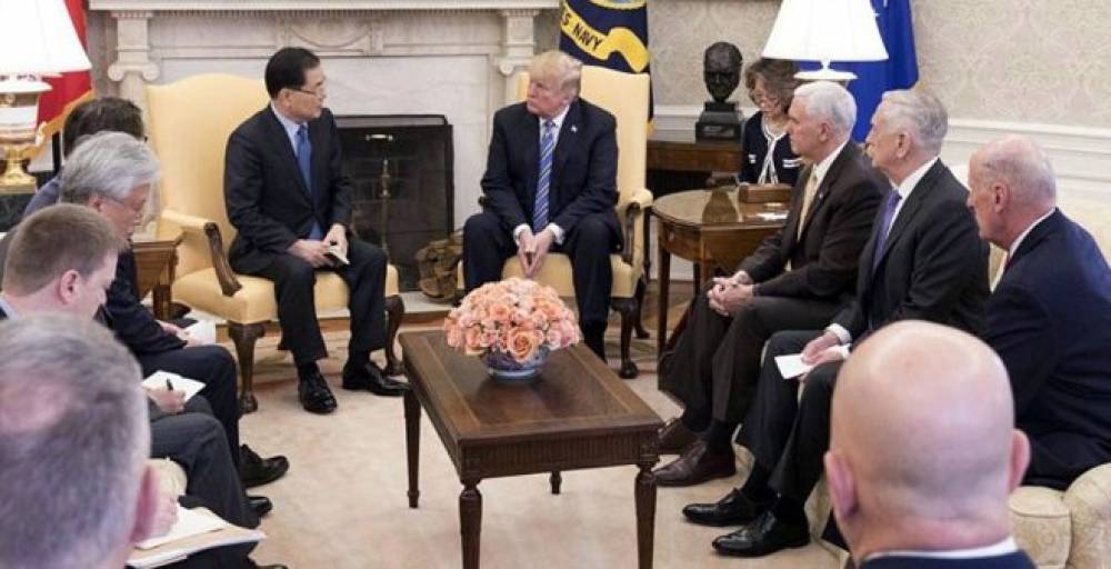 The South Korean delegation briefed Donald Trump after their meeting with Kim Jong-un (Photo: Reuters) 