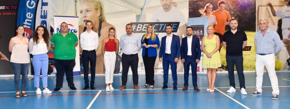 Maltco presents financial support to SportMalta award winners