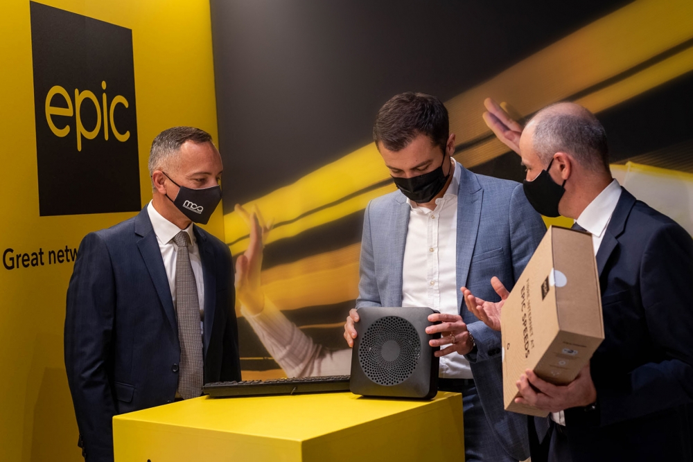 Malta Communications Authority CEO Jesmond Bugeja (left), Economy Minister Silvio Schembri (centre) and Epic Malta CEO Tamas Banyai (right)