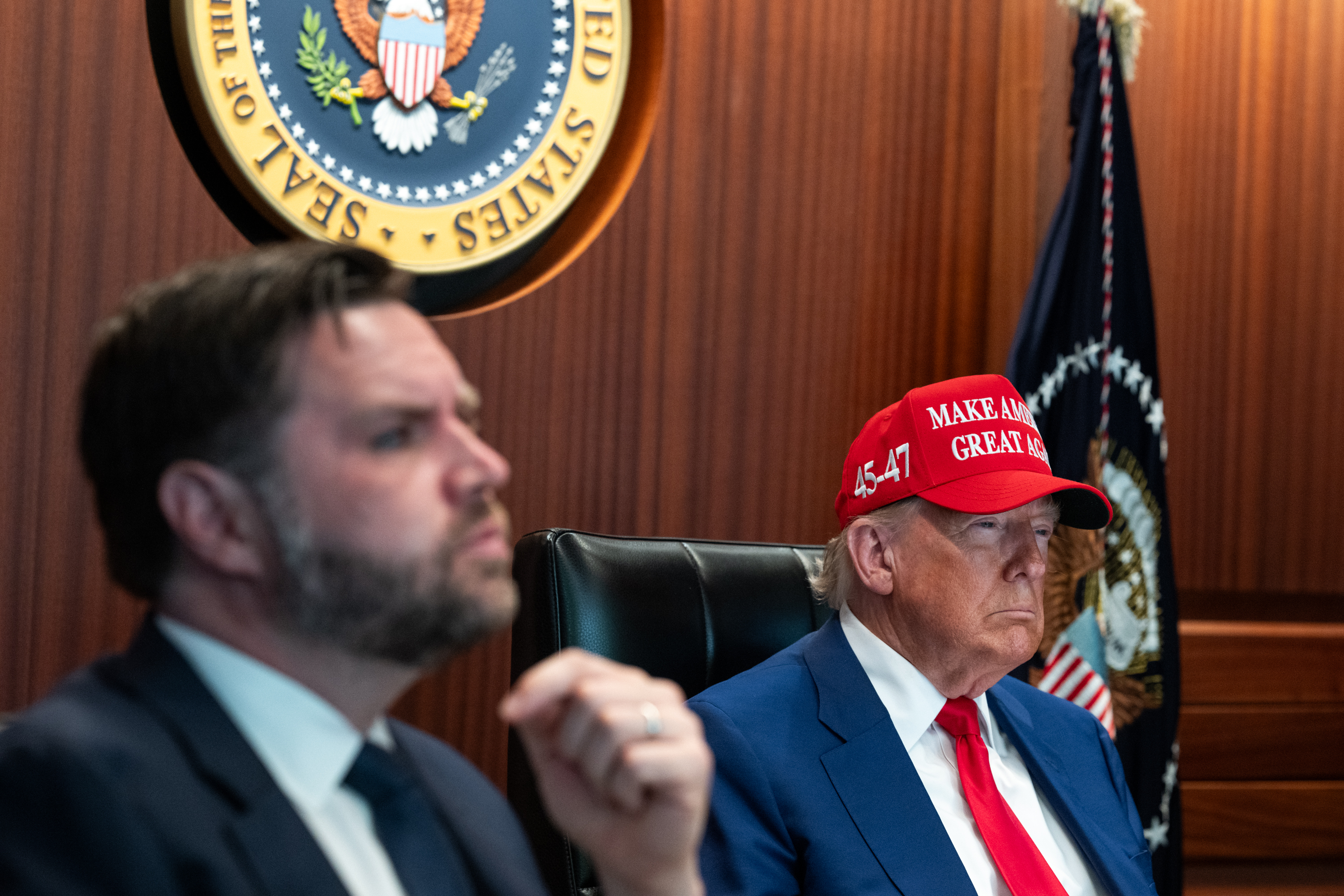 Photo released by the White House of Donald Trump and Vice-president JD Vance in the Situation Room during the strikes on Iran (Photo: White House)