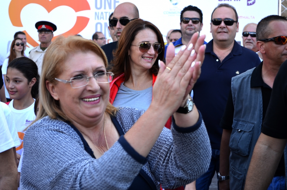 President Marie Louise Coleiro Preca greeting the participants gathered in St George's Square