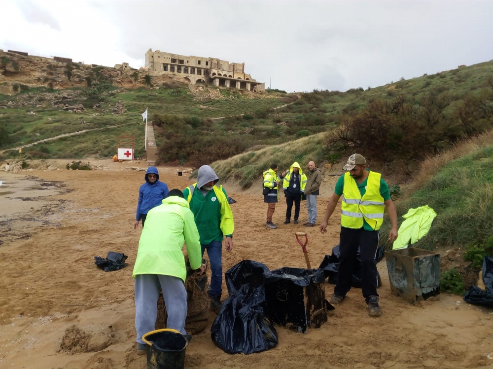 Emergency works at Ghajn Tuffieha beach to clear plastic debris