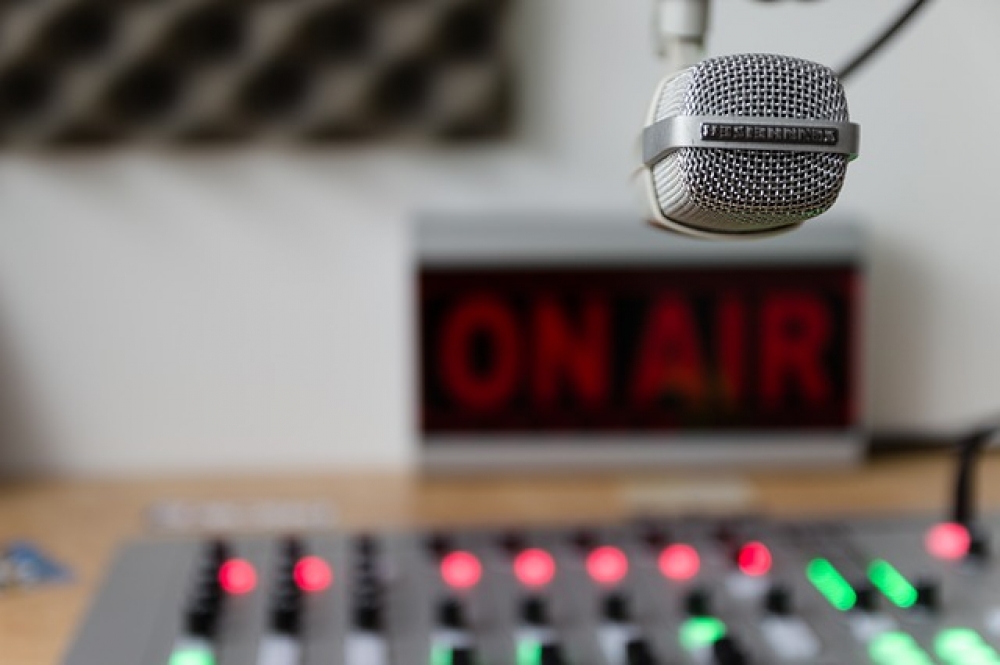 ‘Maltese radio is just crap, the music’s a mess’ – Toni Sant