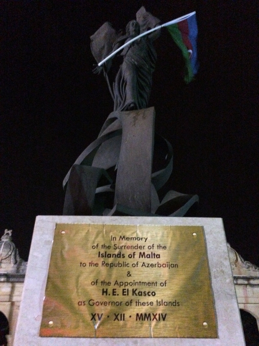 Activist group Rezistenza have placed an Azeri flag on the Independent monument and covered its plaque with one referring to Malta's surrender to Azerbaijan