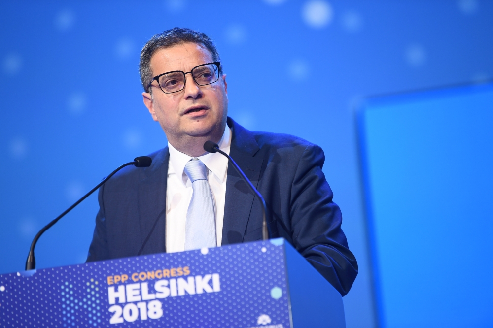 Adrian Delia at an EPP congress in 2018