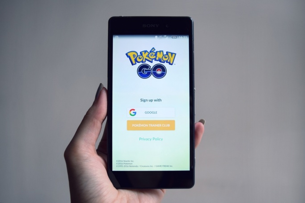 How has mobile gaming opened up the iGaming industry?