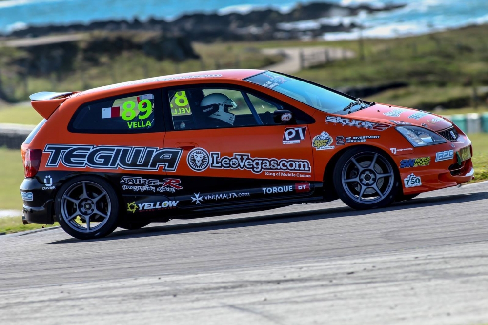 Rodren Vella prepares for the final round of the 2015 Civic Cup