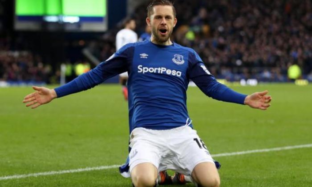 Sigurdsson seals Everton win at Leicester