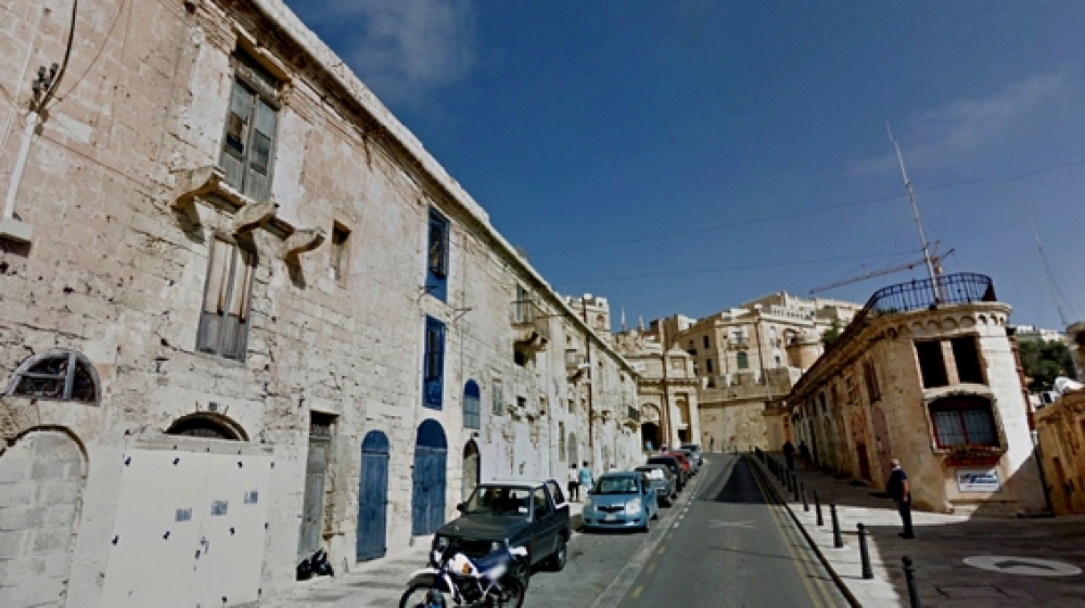 Ta' Liesse Hill leading up to Valletta's Victoria Gate