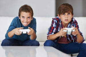 School tells parents to beware of kids’ excessive screen time