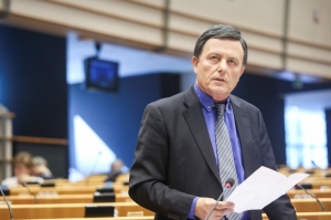 Alfred Sant accuses PN of plotting to undermine Maltese presidency of the European Council