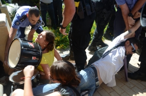 Police operation to forcibly remove Graffitti activists was ‘disjointed’