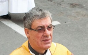 ‘I only patted their shoulders’, says Bormla priest of Italy abuse charges