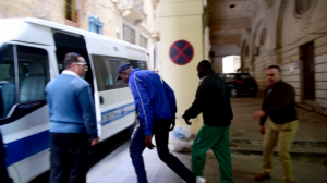 Court rules detention of Malian asylum seekers abusive and illegal