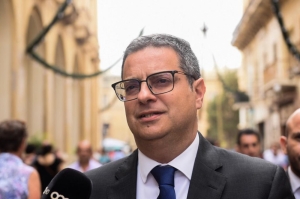 Minister’s husband wouldn’t have been part of Caruana Galizia investigation in a normal country – Delia