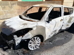 Three cars burnt in San Gwann in early morning fire
