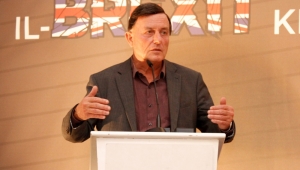 Alfred Sant will decide by month’s end whether to contest MEP election
