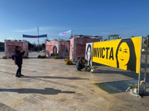 Activists put up Daphne Caruana Galizia banner in Women's Day exhibition ahead of march