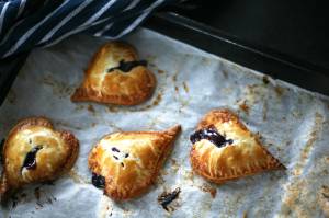 Cherry heart pies