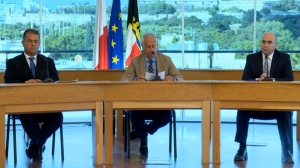 Tourism industry urgently needs to know date airport will reopen - Robert Arrigo