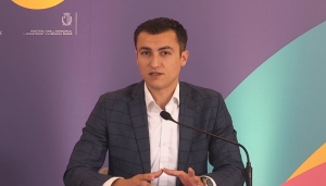 Schembri overshadowed by Muscat’s new economic role: ‘I consult with many people’
