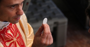 Coronavirus: Maltese Curia issues Holy Communion precautions