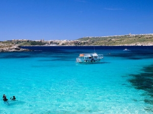 Comino ferry operators fuming as Transport Malta grants single company exclusive permit