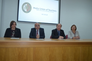 Updated | MUT says new law will revoke teachers' permanent warrants