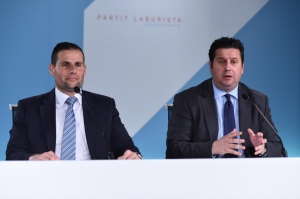 Busuttil vows to keep ‘knocking on justice’s door’, Labour says he is threat to rule of law