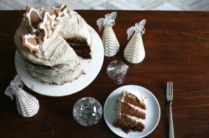 Ginger cake with cinnamon frosting