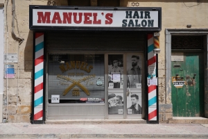 Hairdressers require water test certification only if they form part of a complex, hotel