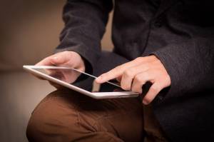 Man denies stealing tablet computers from restaurants