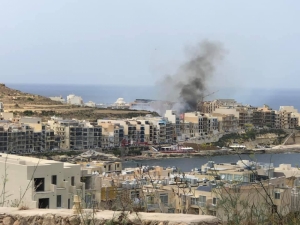 Large grass fire breaks out in Marsalforn