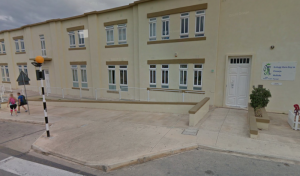 Man, grievously injured after falling off ladder at Mellieħa primary school