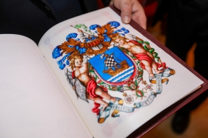 Heritage Malta presents President with his personal coat of arms