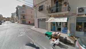 Armed man carries out hold-up in Tarxien