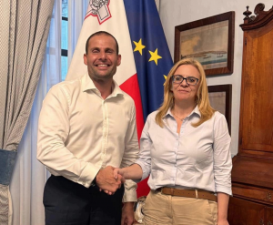 Robert Abela makes amends with Jennifer Tabone