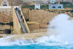 Civil Protection advises public to avoid roads known to flood