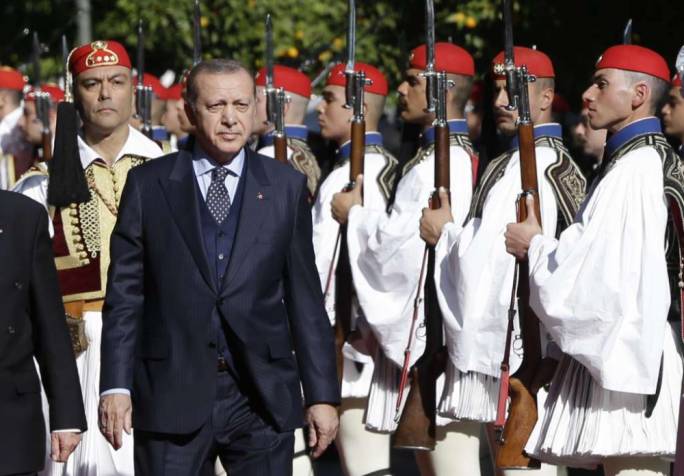Turkey's President Recep Tayyip Erdogan reviews the Presidential Guard with Greece's President Prokopis Pavlopoulos (Photo: SF Gate)
