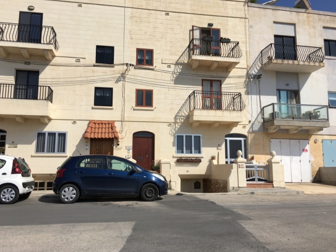 This two-storey Naxxar maisonette on Triq il-Forga is listed as the address of Chinese billionaire Liu Zhongtian, chairman of China Zhongwang Holdings, one of the country's biggest aluminium makers. He is worth $2.8 billion, but is this property worth €350K?