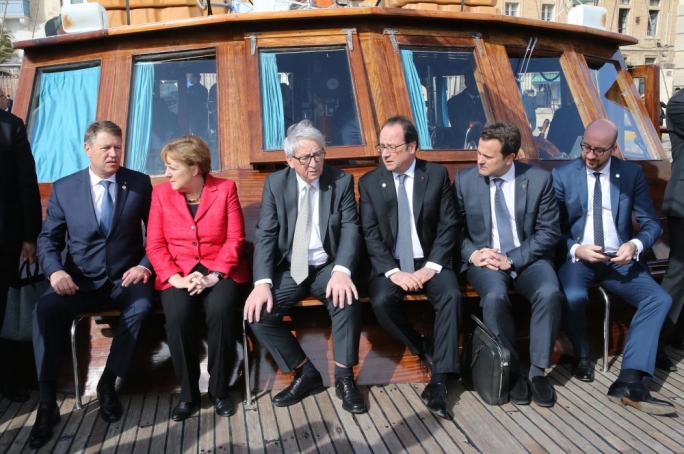 From left: Klaus Iohannis (Romania), Angela Merkel (Germany), Jean-Claude Juncker (Commission President), Francois Hollande (France), Xavier Battel (Luxembourg) and Charles Michel (Belgium) (Photograph: DOI)
