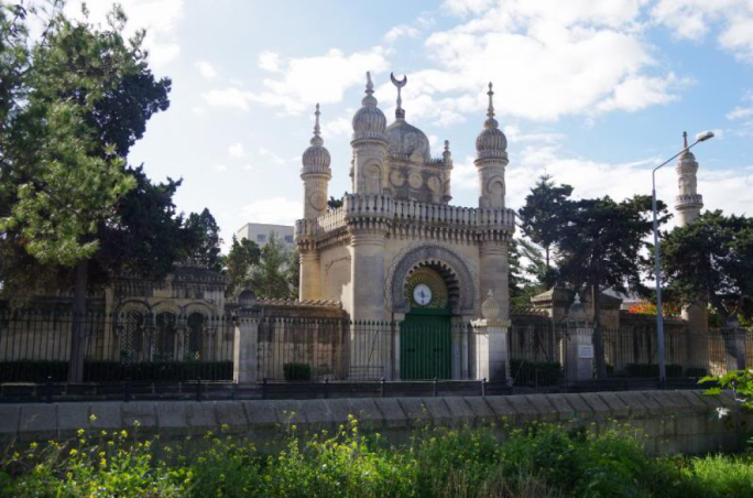 Industrial garage complex proposed next to Turkish cemetery