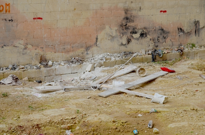 The planks on which the workers were on. Photo John Pisani