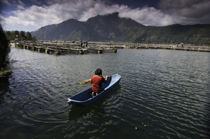 you can relax and check out the hot springs by the banks of the lake and there are countless other chill out areas that you can walk around and explore, then relax at