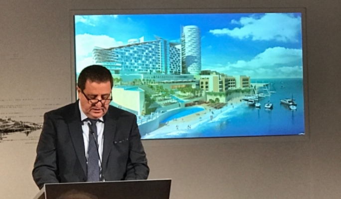Hotelier Silvio Debono has claimed he is paying the salaries of the PN's secretary general and CEO